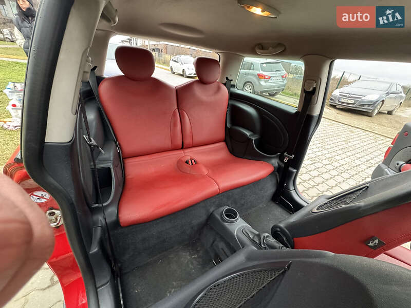 Хэтчбек MINI Hatch 2003 в Ивано-Франковске