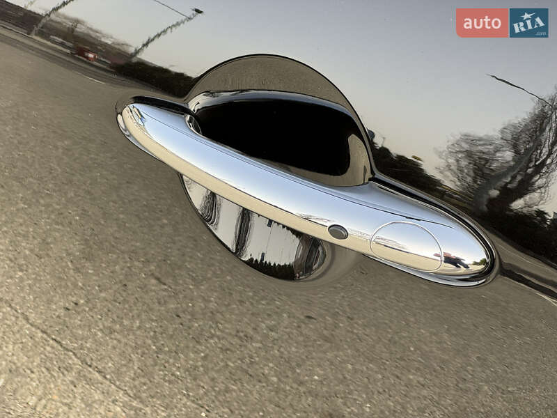 Хэтчбек MINI Hatch 2019 в Киеве