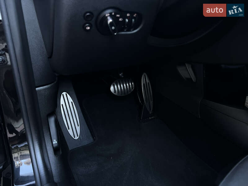 Хэтчбек MINI Hatch 2019 в Киеве