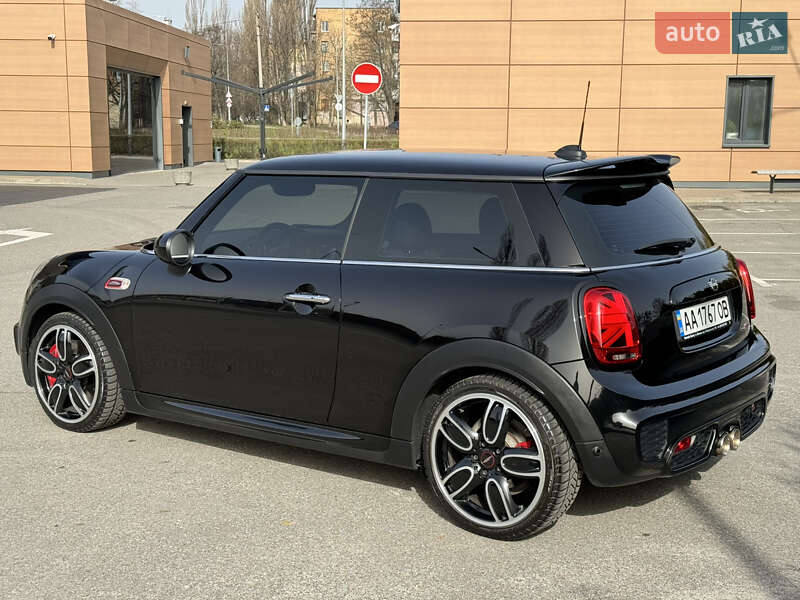 Хэтчбек MINI Hatch 2019 в Киеве
