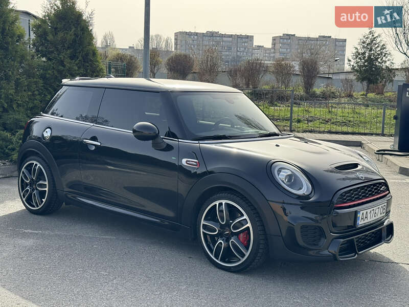 Хэтчбек MINI Hatch 2019 в Киеве
