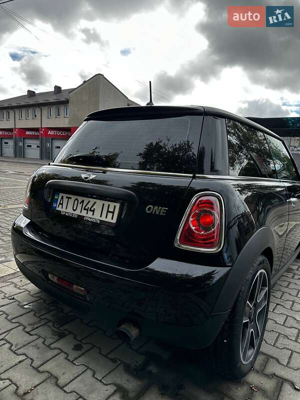 Хетчбек MINI Hatch 2013 в Івано-Франківську фото 20 Хетчбек MINI Hatch 2013 в Івано-Франківську