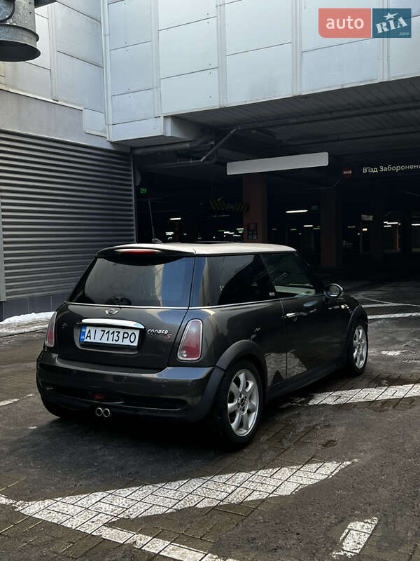 Хэтчбек MINI Hatch 2005 в Киеве
