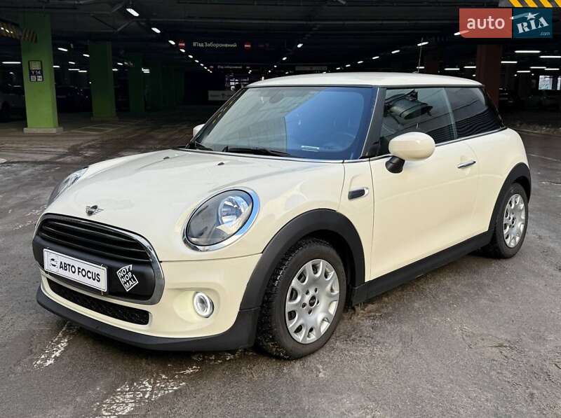 Хэтчбек MINI Hatch 2019 в Киеве