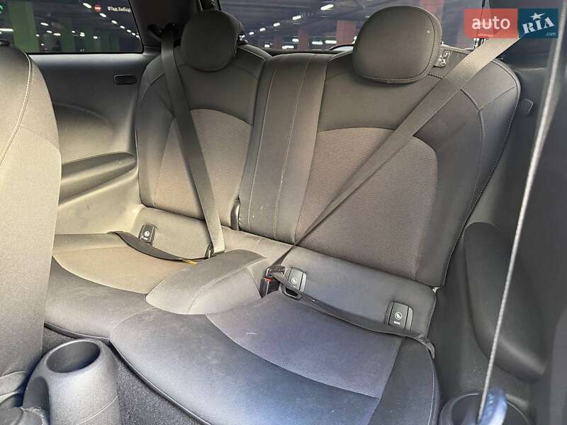 Хэтчбек MINI Hatch 2019 в Киеве