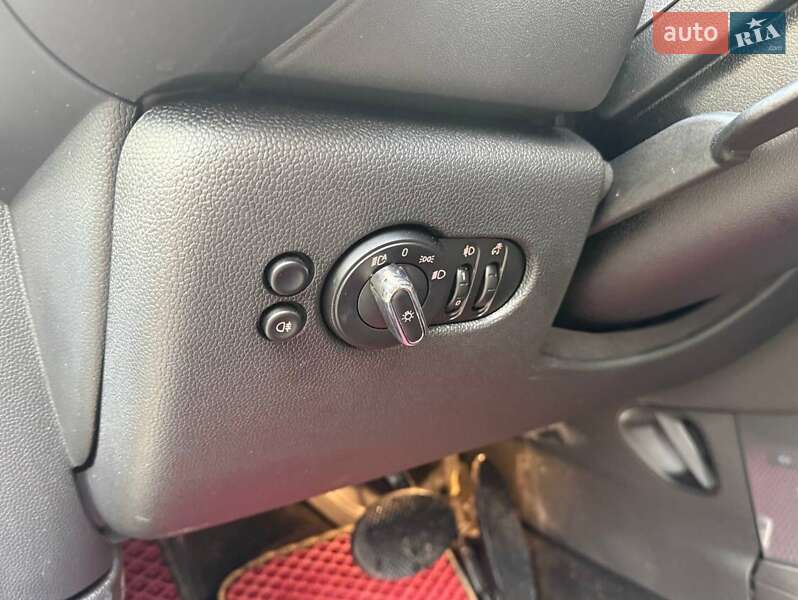 Хэтчбек MINI Hatch 2019 в Киеве