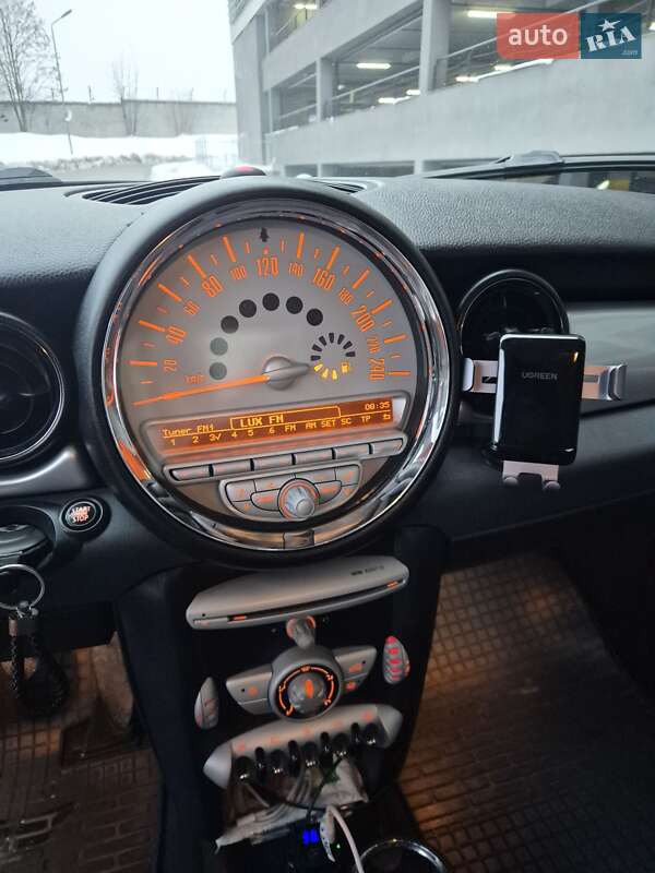 Хэтчбек MINI Hatch 2008 в Львове