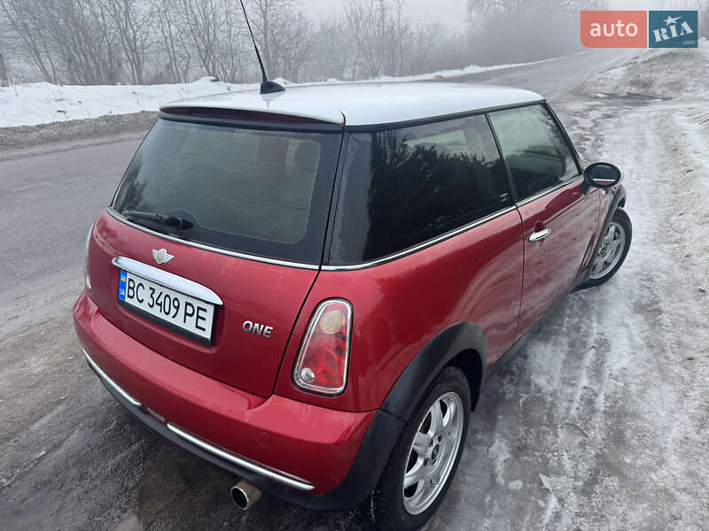 Хетчбек MINI Hatch 2006 в Львові