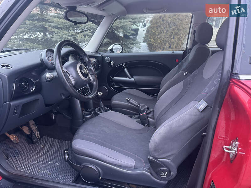 Хетчбек MINI Hatch 2006 в Львові
