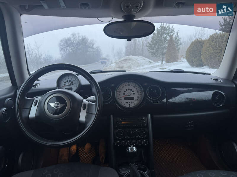 Хетчбек MINI Hatch 2006 в Львові