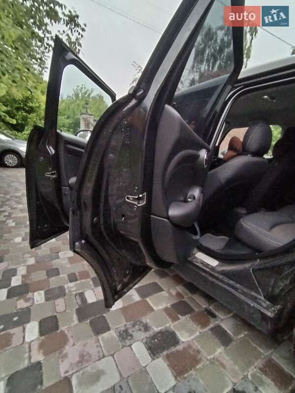 Хэтчбек MINI Hatch 2015 в Борисполе