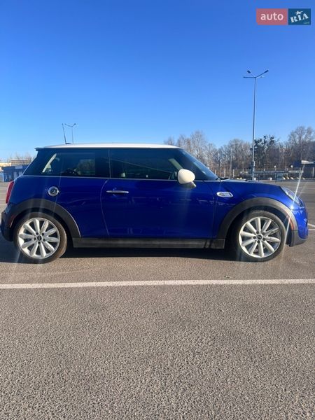Хэтчбек MINI Hatch 2019 в Киеве