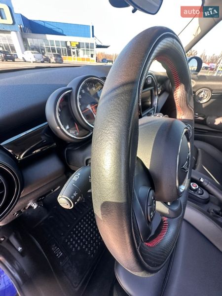 Хэтчбек MINI Hatch 2019 в Киеве