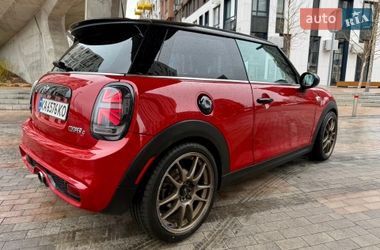 Хэтчбек MINI Hatch 2015 в Киеве