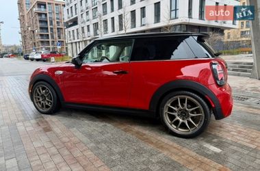 Хэтчбек MINI Hatch 2015 в Киеве