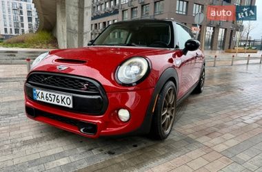 Хэтчбек MINI Hatch 2015 в Киеве