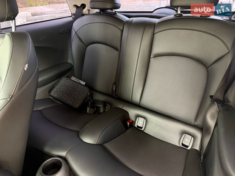 Хэтчбек MINI Hatch 2015 в Киеве