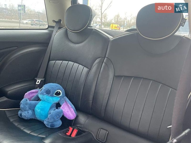 Хэтчбек MINI Hatch 2010 в Киеве