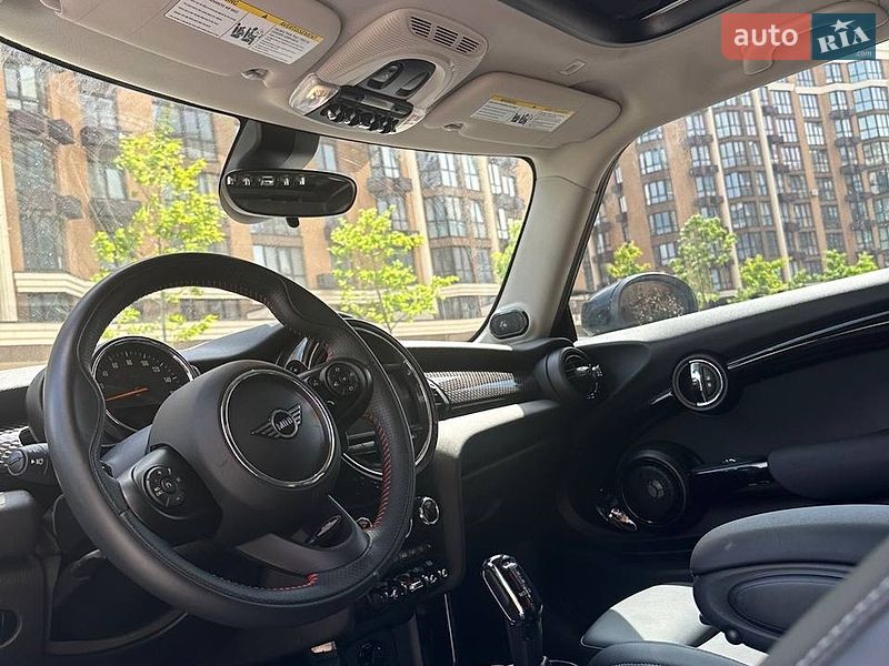Хэтчбек MINI Hatch 2020 в Киеве