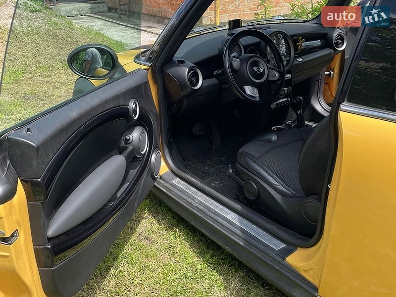 Хетчбек MINI Hatch 2007 в Білій Церкві