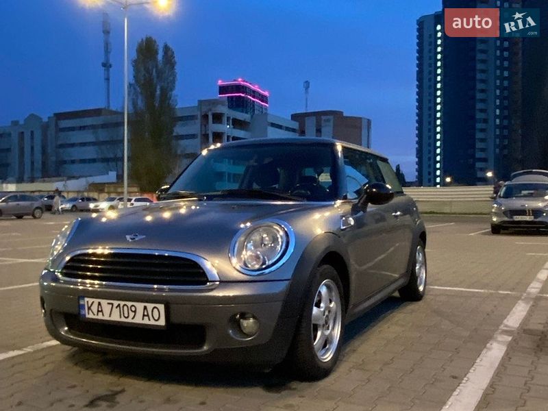 Хэтчбек MINI Hatch 2009 в Киеве