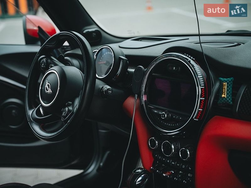 Хетчбек MINI Hatch 2017 в Вінниці
