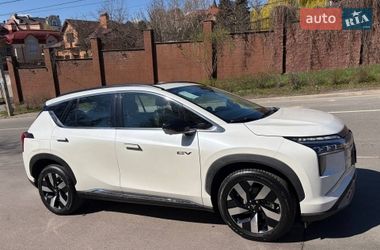 Внедорожник / Кроссовер Mitsubishi Airtrek 2022 в Киеве