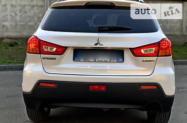 Позашляховик / Кросовер Mitsubishi ASX 2010 в 