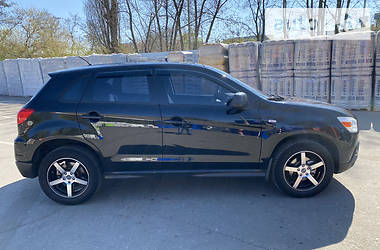 Позашляховик / Кросовер Mitsubishi ASX 2010 в 