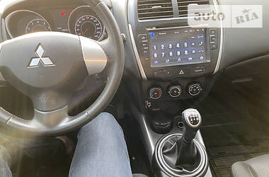 Мінівен Mitsubishi ASX 2011 в 