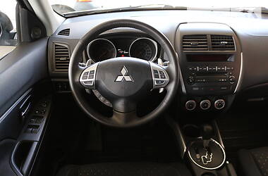 Позашляховик / Кросовер Mitsubishi ASX 2010 в 