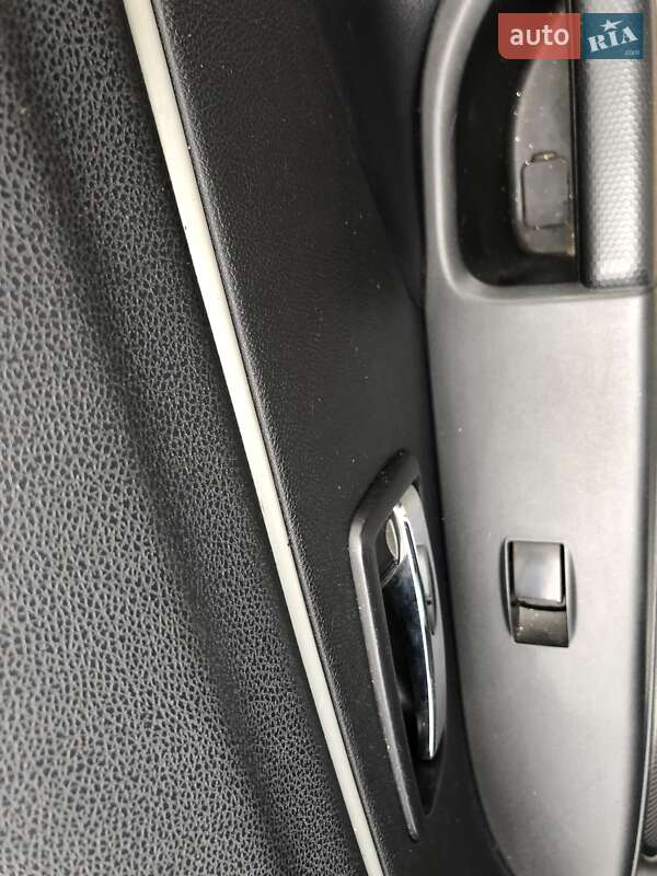 Позашляховик / Кросовер Mitsubishi ASX 2010 в Одесі