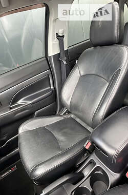 Позашляховик / Кросовер Mitsubishi ASX 2012 в 