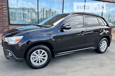 Позашляховик / Кросовер Mitsubishi ASX 2011 в 