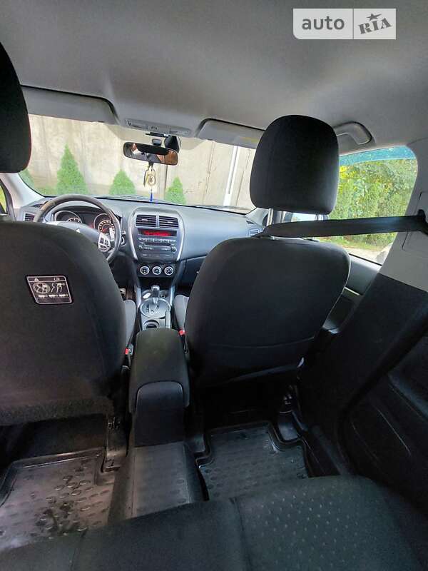 Позашляховик / Кросовер Mitsubishi ASX 2011 в Чернівцях