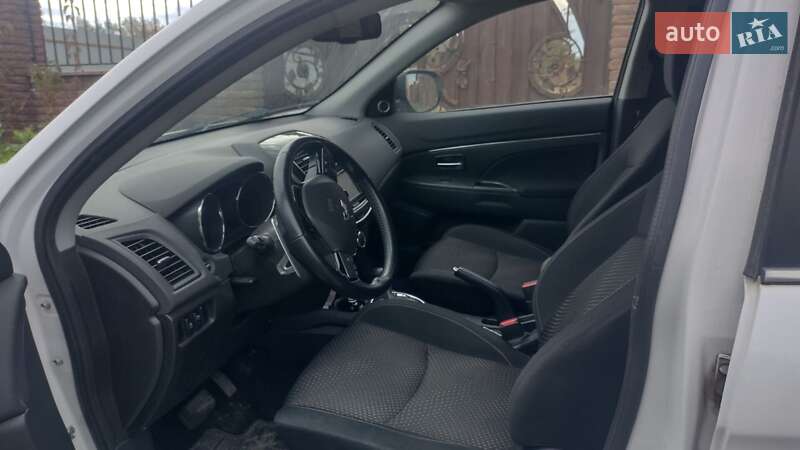 Внедорожник / Кроссовер Mitsubishi ASX 2015 в Ивано-Франковске фото 15 Внедорожник / Кроссовер Mitsubishi ASX 2015 в Ивано-Франковске