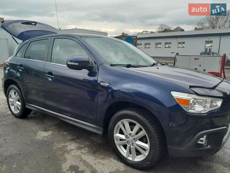 Внедорожник / Кроссовер Mitsubishi ASX 2011 в Коломые