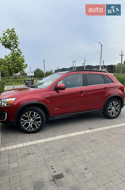 Внедорожник / Кроссовер Mitsubishi ASX 2015 в 