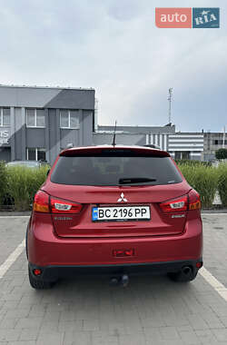 Внедорожник / Кроссовер Mitsubishi ASX 2015 в 