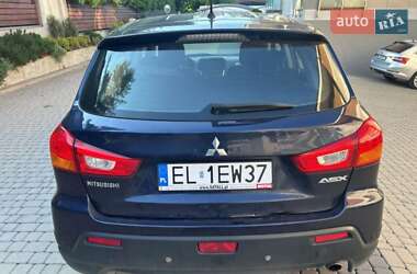 Внедорожник / Кроссовер Mitsubishi ASX 2010 в 