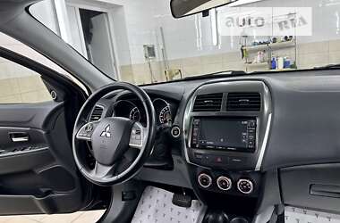 Внедорожник / Кроссовер Mitsubishi ASX 2013 в 