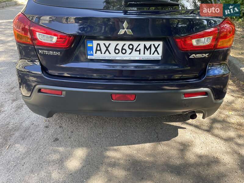 Позашляховик / Кросовер Mitsubishi ASX 2010 в Харкові