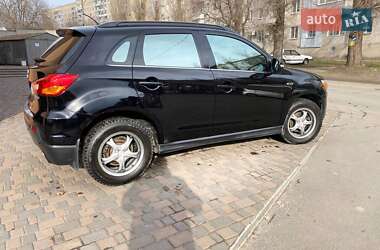 Внедорожник / Кроссовер Mitsubishi ASX 2010 в 
