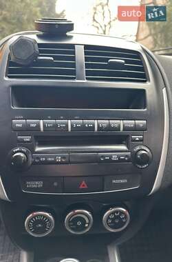 Внедорожник / Кроссовер Mitsubishi ASX 2011 в 