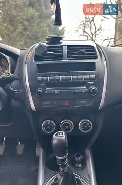 Внедорожник / Кроссовер Mitsubishi ASX 2011 в 