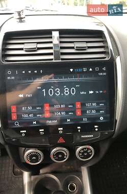 Внедорожник / Кроссовер Mitsubishi ASX 2010 в 