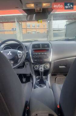 Внедорожник / Кроссовер Mitsubishi ASX 2011 в 