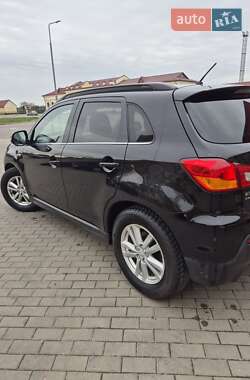 Внедорожник / Кроссовер Mitsubishi ASX 2010 в 