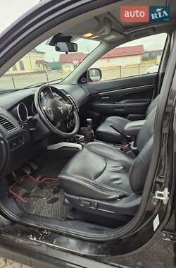 Внедорожник / Кроссовер Mitsubishi ASX 2010 в 