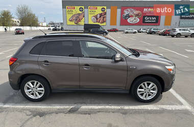 Позашляховик / Кросовер Mitsubishi ASX 2011 в 